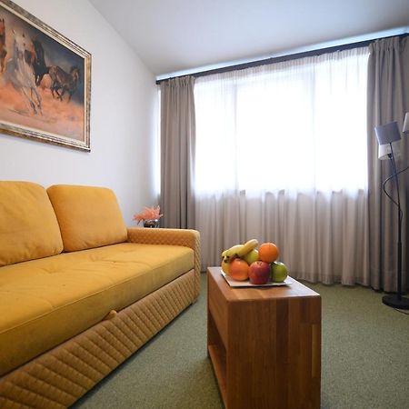 Apartmani Carolija Lucani Eksteriør bilde