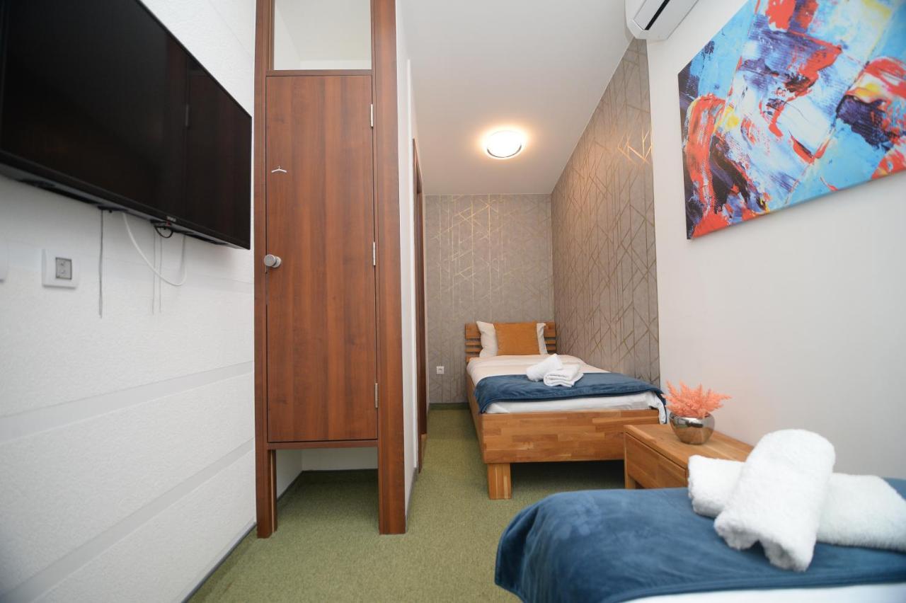 Apartmani Carolija Lucani Eksteriør bilde