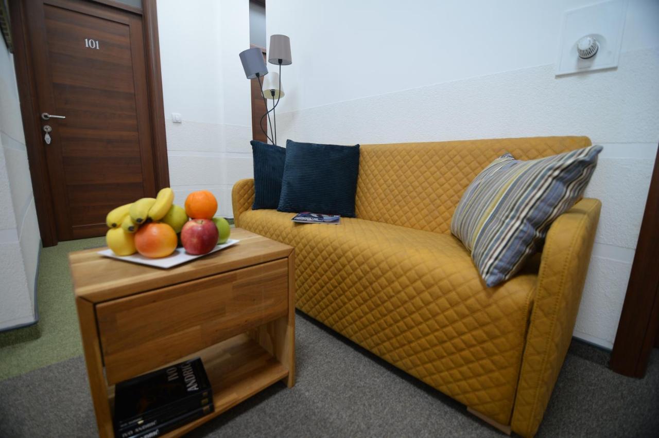Apartmani Carolija Lucani Eksteriør bilde